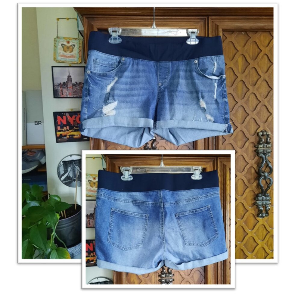 Great Expectations Distressed Maternity Denim Jean Shorts  - Size L